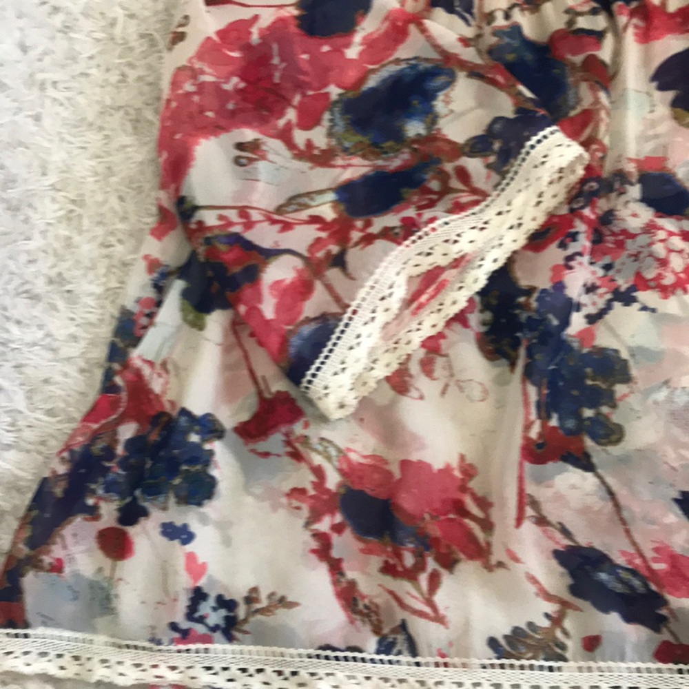 Floral dolman top - Picture 2 of 4